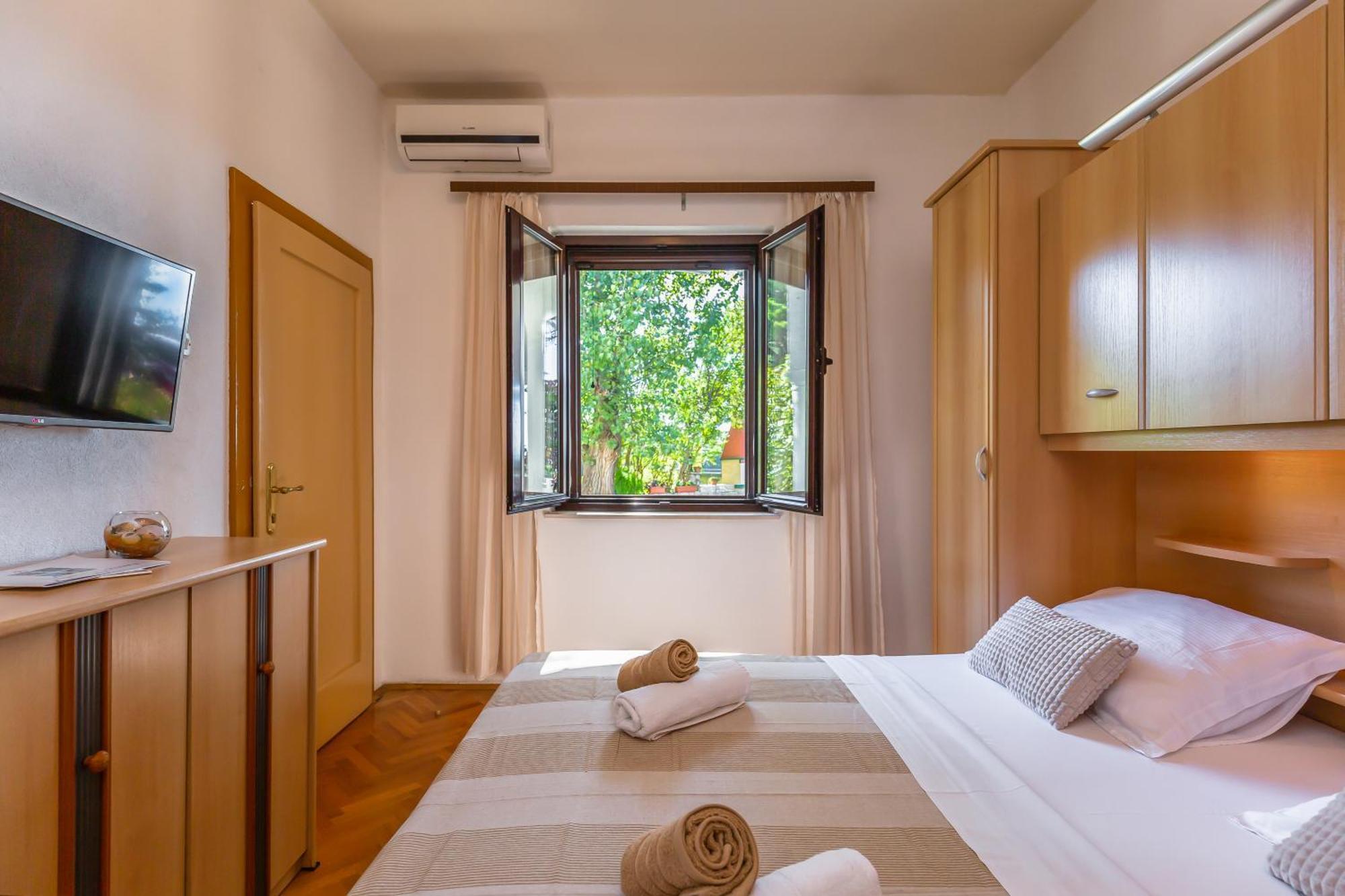 Apartmani Lovrenco Krvavica Εξωτερικό φωτογραφία